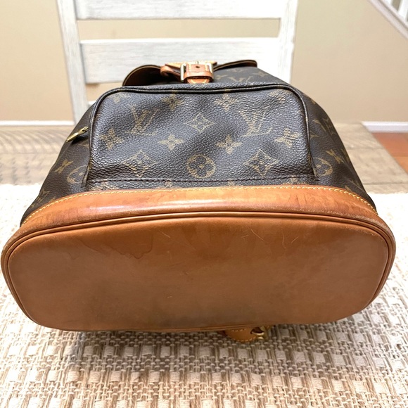 Backpack - Picture 7 of 12